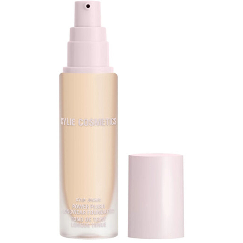 „Kylie Cosmetics Power Plush Longwear“ makiažo pagrindas – ilgai išliekantis makiažas 30 ml 4N Moterims