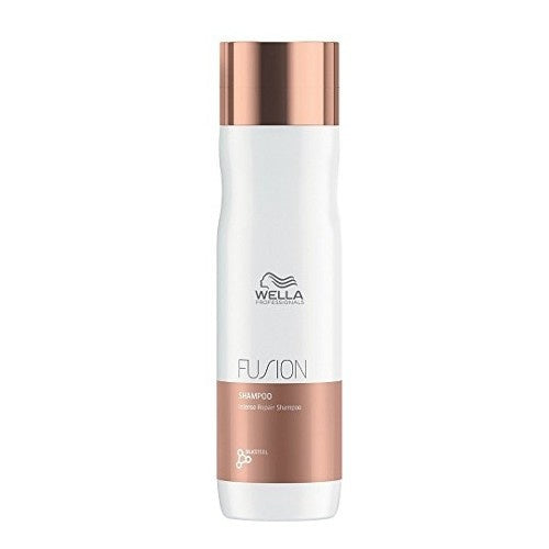 Wella Professional Intensyviai atkuriantis šampūnas pažeistiems plaukams Fusion (Intense Repair Shampoo) (1000ml) Moterims